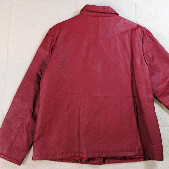 Dialogue Quilted Red Leather w/ Hardware Large - Picture 2 of 4